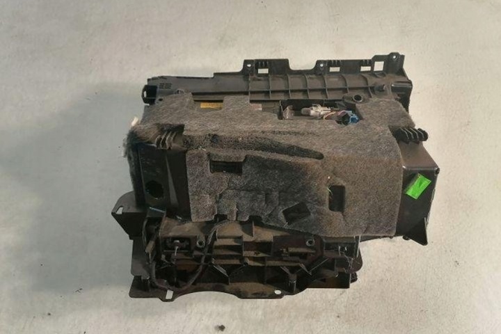 BOÎTE À GANTS MERCEDES-BENZ GLK (X204) A2046801591 3.99L DIESEL 195KW 2013