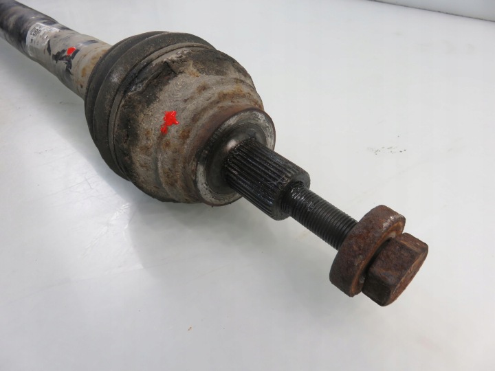 DEMI-ARBRE DROITE AVANT AUDI A3 8P 2.0 FSI 1K0407272BP