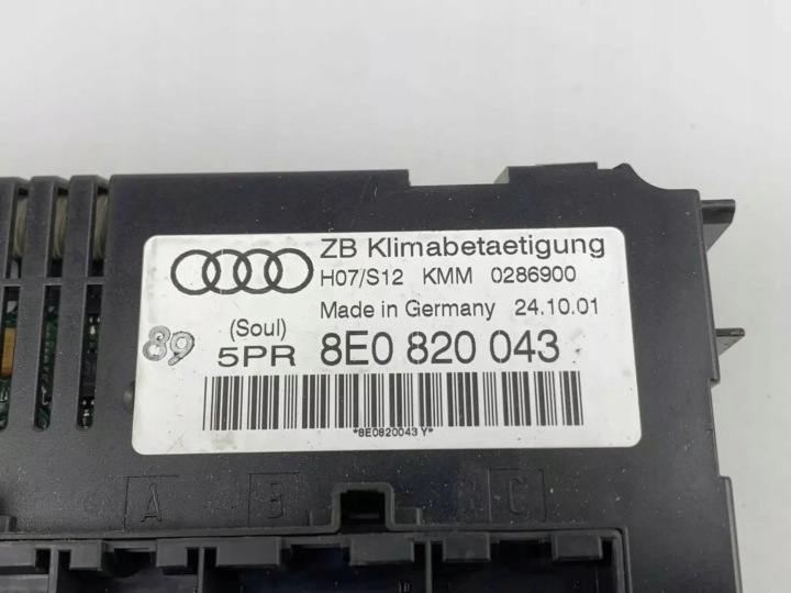AUDI A4 S4 B6 8E 8H 2003 PANNEAU CLIMATISATION