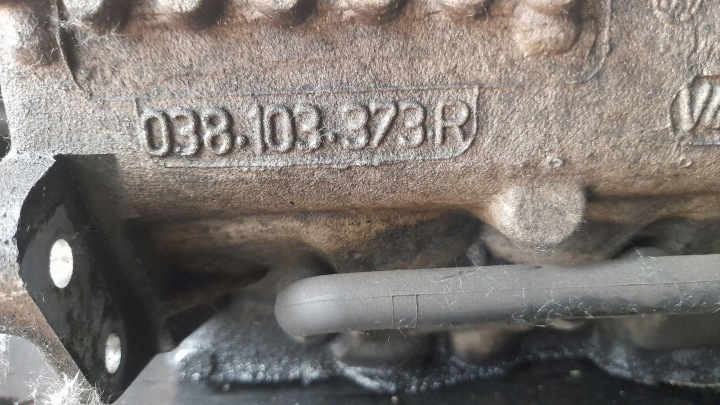 CULASSE MOTEUR VW PASSAT B6 038103373R