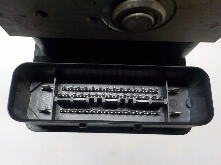 CITROEN C5 II POMPE ABS 9657061080 10.0206-0190.4 10.0960-1140.3