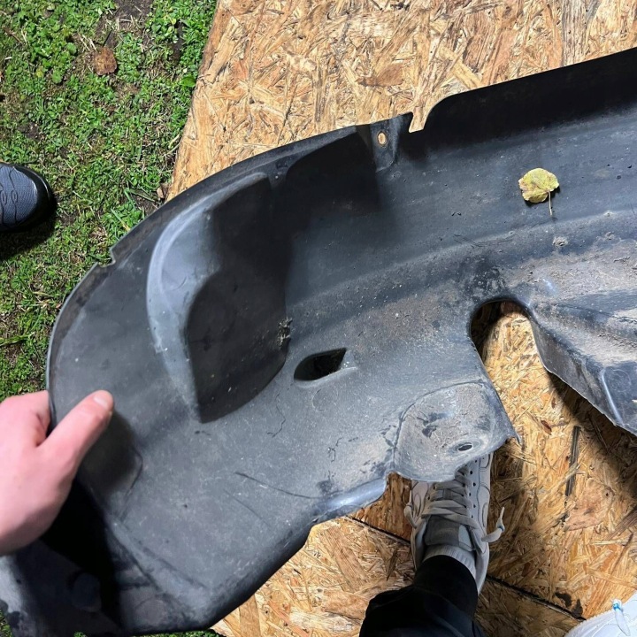 RENAULT CLIO IV 4 PASSAGE DE ROUE DROIT ARRIÈRE DROIT ARRIÈRE OE 767487242R
