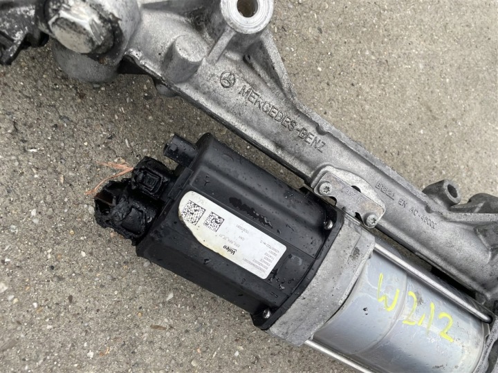 CRÉMAILLÈRE DE DIRECTION CRÉMAILLÈRE DE DIRECTION 13-16R MERCEDES W212 DANS 212 2.2 CDI LIFT