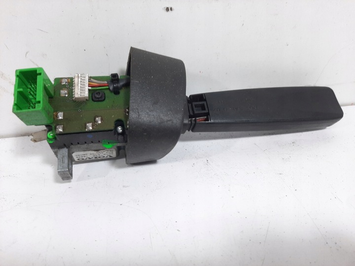 VOLVO FH 480 09R COMMUTATEUR MANETTE FEUX CLIGNOTANTS 20797836