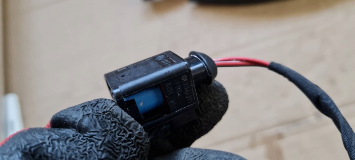 A6 C8 4K PUCE PUCE RACCORD KLAKOSNU 2PIN 4D0971992A Q7 4M Q8 A4 B9 A5