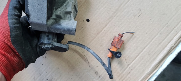 AUDI A6 C7 A7 4G LIFT COUSSIN MOTEUR POIGNÉE 4G0199381LC