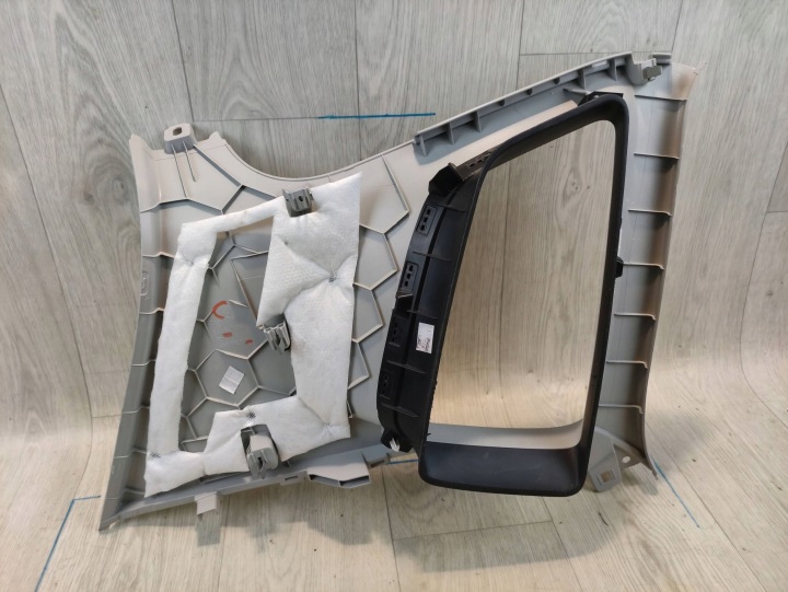 VW SPORTSVAN PROTECTION MONTANTS C DROIT ARRIÈRE 510867288A