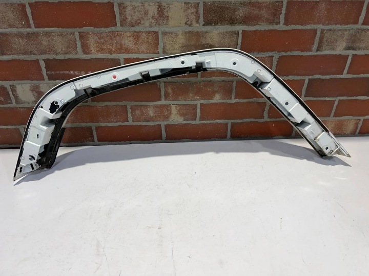 MOULURE ARRIÈRE ARRIÈRE GAUCHE SUR AILE MERCEDES G CLASSE W463 A4638812700
