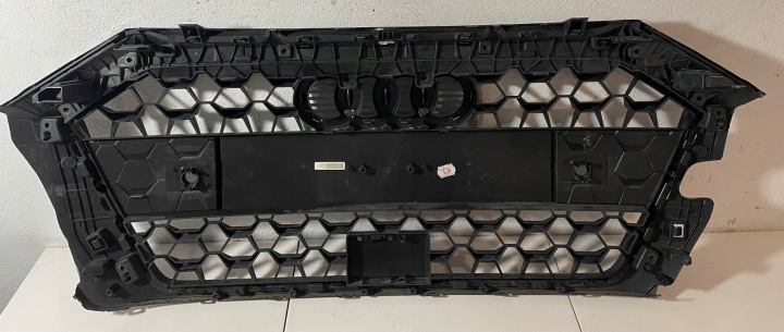 GRILLE CALANDRE RADIATEUR AUDI 82A 82A853651 B/C 82A853653 B/C