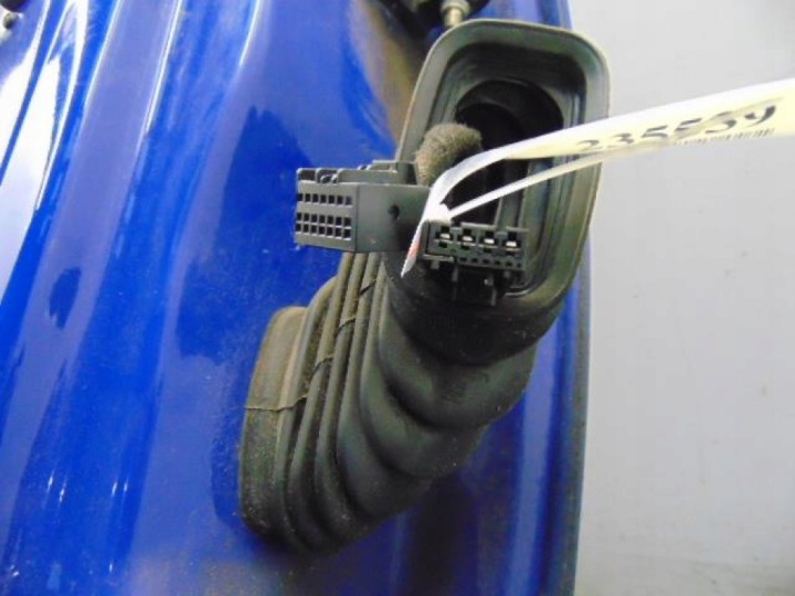 SEAT IBIZA III LIFT PORTES GAUCHE AVANT PEINTURE LS5G