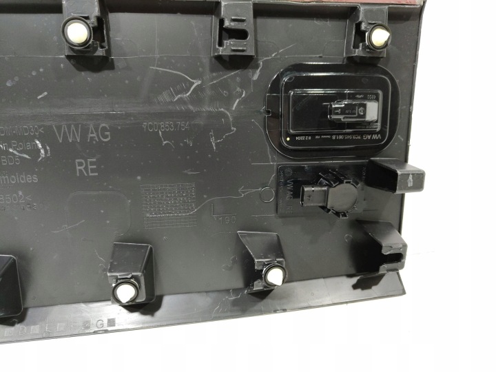 VOLKSWAGEN CRAFTER II MOULURE GARDE-BOUE DROIT ARRIÈRE PDC 7C0853754