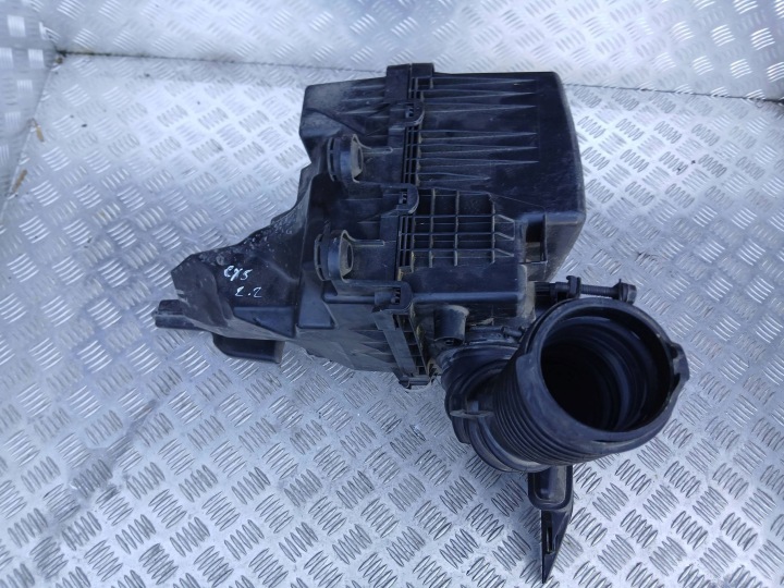 MAZDA OE SH01-133AX CHÂSSIS FILTRE AIR