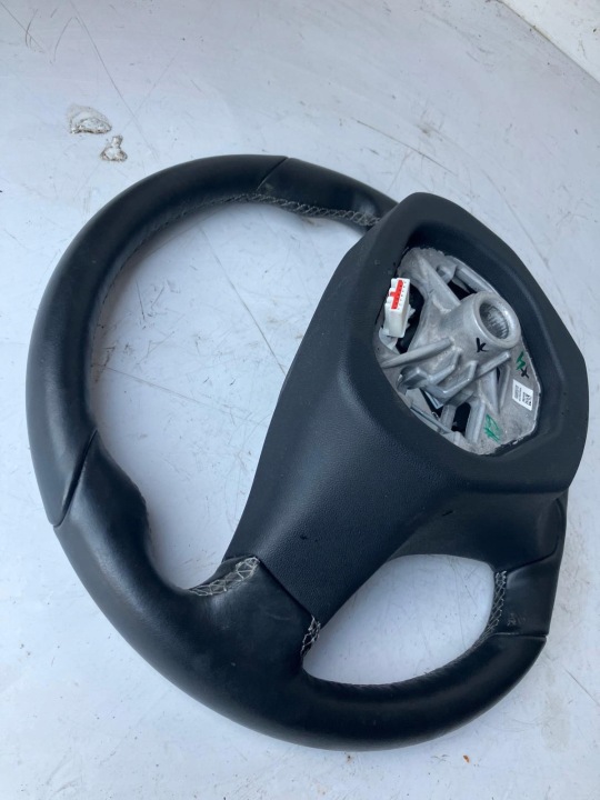 VOLANT CUIR MULTIFONCTION OPEL CORSA F 39196701