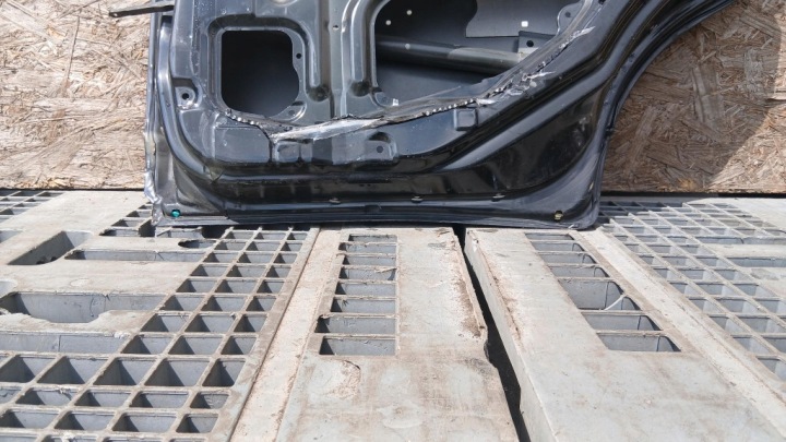 PORTES DROIT ARRIÈRE DAIHATSU CUORE 99R
