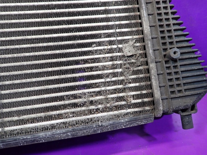 VW TOURAN I 03-06 03-06 1.9 TDI RADIATEUR D'INTERCOOLER 1K0145803