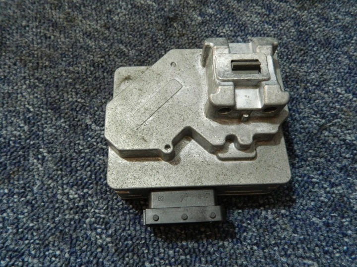 ORDINATEUR CONTACTEUR D'ALLUMAGE FUSIBLE ALFA ROMEO 159 1.9 16V JTS