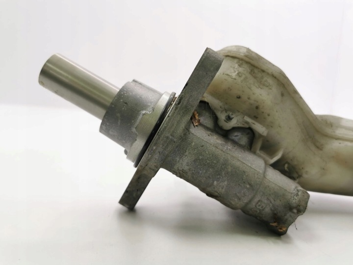 TOYOTA AURIS E180 2014 PRINCIPAL PISTON FREINS