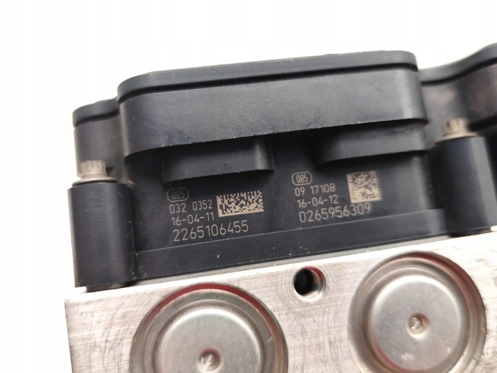 TOYOTA AURIS POMPE ABS 1.4 D-4D DIESEL 66KW (90 HP) 44540-02530 0265956309