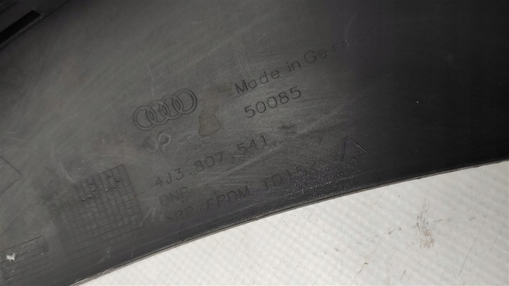 PARE-CHOCS AVANT AUDI E-TRON GT 4J3807541 SUR 2019