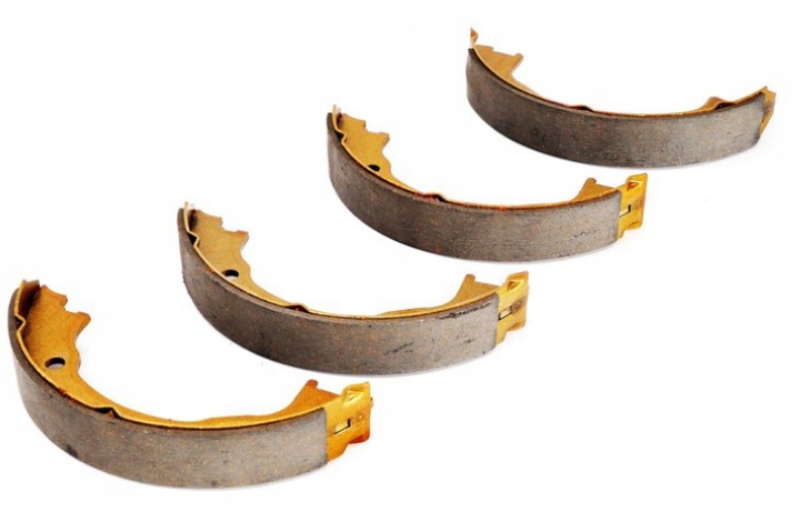 BRAKE SHOES HAM. RECZ. CHRYSLER 300 C 04-12 GS8475 