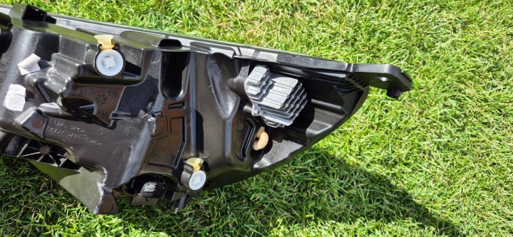 FORD FOCUS IV MK4 LIFT 21-24 PHARE DROIT AVANT COMPLET LED MID EUROPE ORIGINE