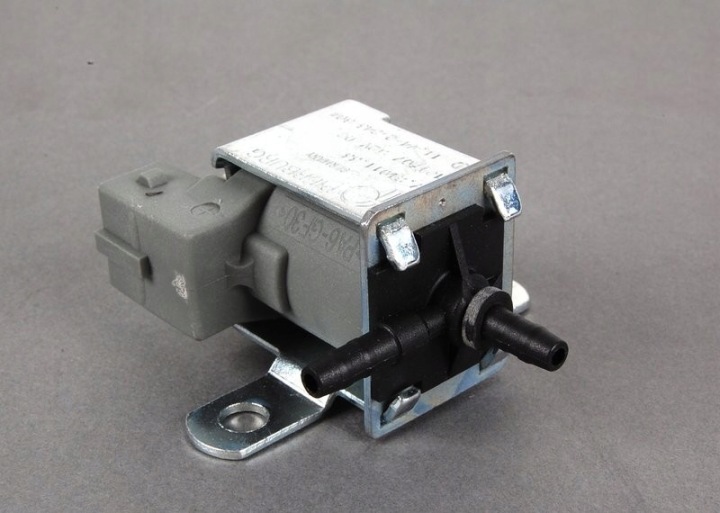 ELEKTRO VENTIL BMW E36 E34 1991 2000 ORIGINAL 17302243804