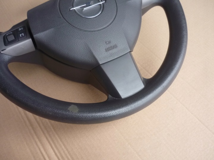 VOLANT MULTIFONCTIONNELLE COUSSIN OPEL VECTRA C ENSEMBLE