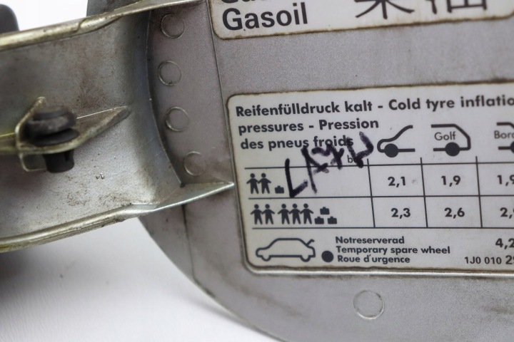 GOLF IV CLAPET GOULOTTE DE REMPLISSAGE CARBURANTS ENTRÉE LA7W 1J6809857E