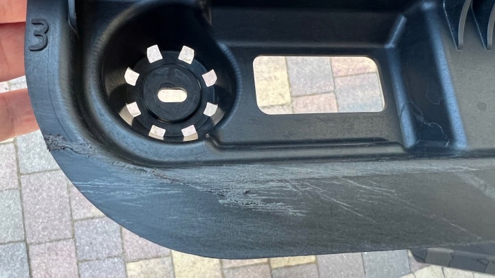 BMW X6 G06 FIXATION CENTRAL PARE-CHOCS ARRIÈRE 7425449 51127425449 2021