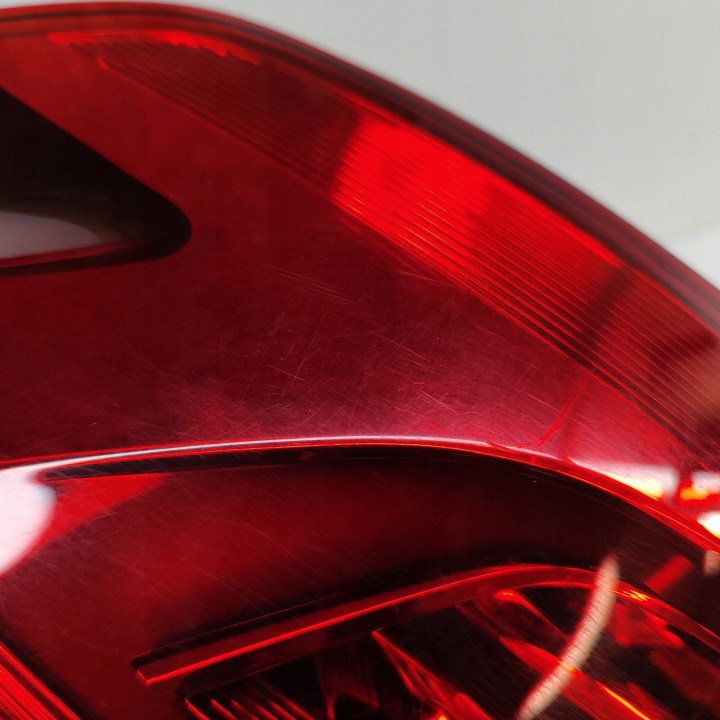 VOLKSWAGEN TOURAN III 2019 GAUCHE CÔTÉ PHARE ARRIÈRE