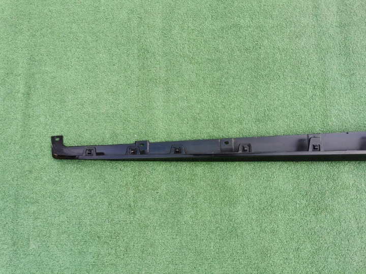 MOULURE SEUIL GAUCHE SEUIL BMW 1 F40 MSP KIT 8077233