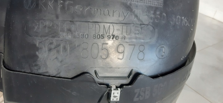 VOLKSWAGEN GOLF VII 7 LIFT PASSAGE DE ROUE DROIT AVANT 5G0805974F