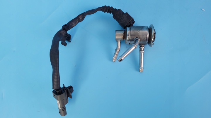 OPEL ASTRA K 1.5 CDTI SPORTS INJECTEUR ADBLUE 55485257