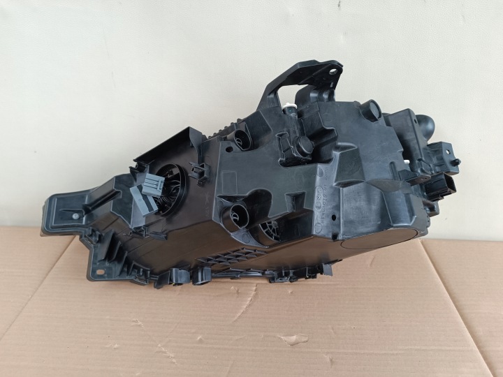 VOLVO XC60 II XC 60 PHARE AVANT DROITE COMPLET LED LHD 32342507