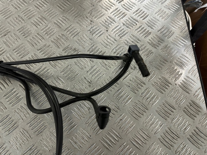CITROEN C3 II 1.4 8V CONDUITES DE DÉRIVATION CARBURANTS 9685413680 9685681480