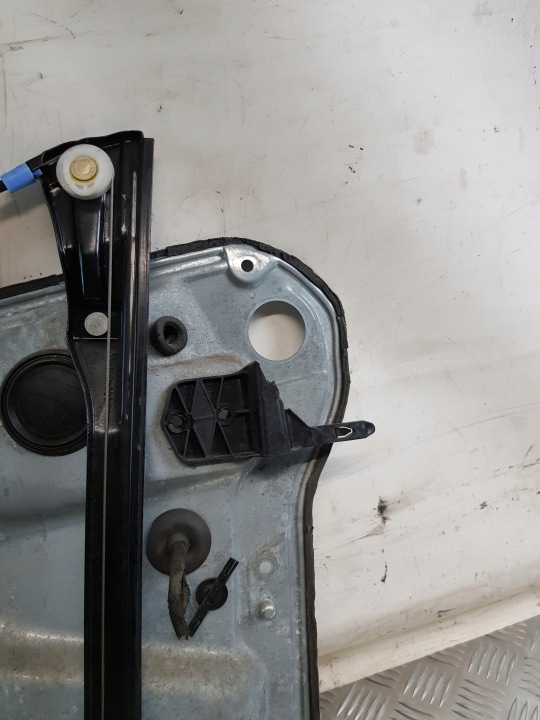 VW GOLF IV 5D ÉLÉVATEUR VITRES GAUCHE AVANT 1J4837729AA PETIT MOTEUR 1959801C