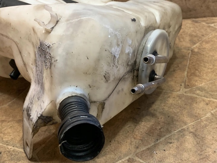 RÉSERVOIR LAVE-GLACES MERCEDES-BENZ SL (R230) A2308690020 3.7L GASOLINE