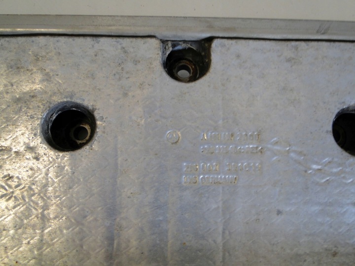 MERCEDES G CLASSE 463 W463 MOULURE DEGRÉ PLATEFORME DROIT DROITE A4635207800