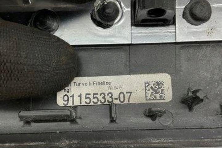 AUTRE PIÈCES WYKONCZENIA BMW 7 (F01, F02) 9115533 3.0L DIESEL 180KW 2009