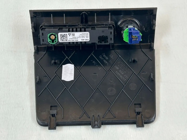 AUDI Q4 PRISE RACCORD USB 2024 SUV 4/5DR 89A035736 89A864131 (21-24)