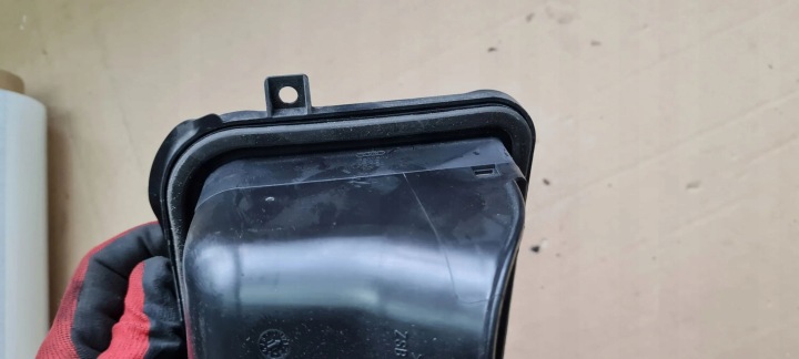 A7 4G GRILLE VENTILATION AIR GAUCHE 4G8819301
