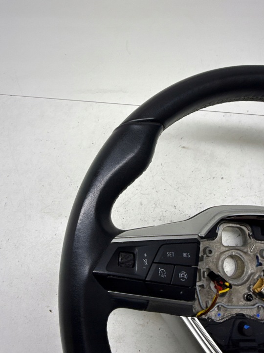 VOLANT SEAT LEON IV 2023