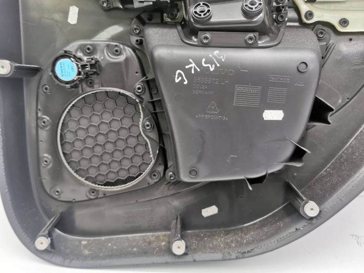VOLVO V60 2012 GAUCHE CÔTÉ CARDAN BRODERIE PORTES ARRIÈRE