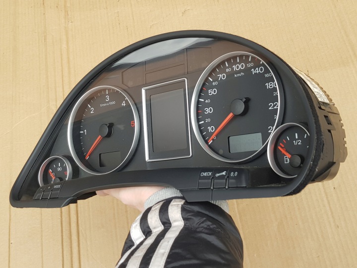 COLORÉ COMPTEUR AUDI A4 B7 1.9 2.0 2.5 2.7 3.0 TDI DIESEL