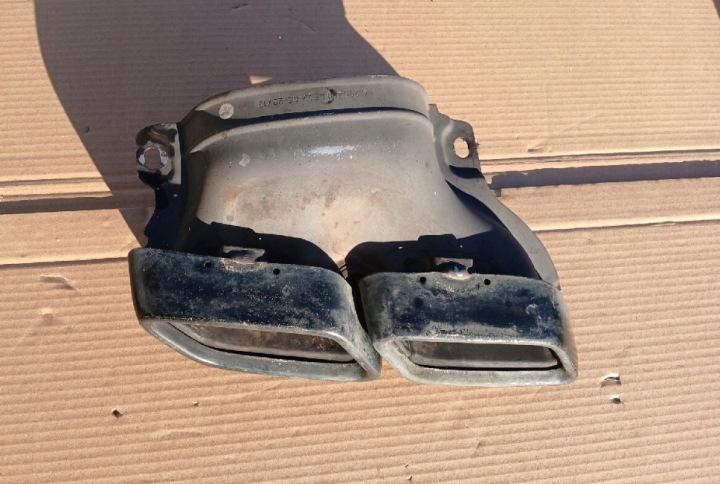 EMBOUT ÉCHAPPEMENT MERCEDES AMG A2054900827