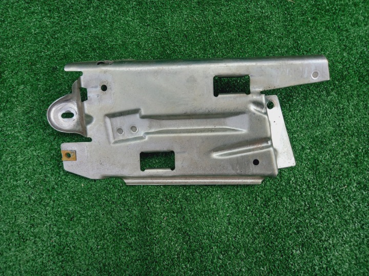 AUDI A3 8L 96-03 PODNOZEK DEGRÉ MARCHEPIED CHÂSSIS FIXATION