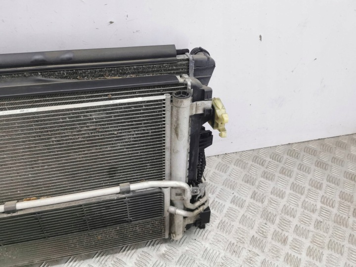 SEAT LEON IV 2021 ENSEMBLE RADIATEURS 5Q0121251GR