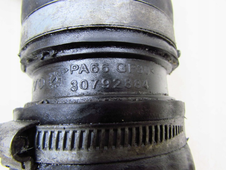VOLVO S60 II V60 XC60 2.4 D5 BITURBO 10- FIL TUYAU INTEROOLERA 30792884