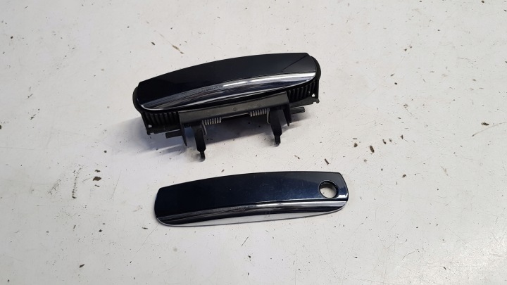 POIGNÉE PORTES GAUCHE AUDI A3 8P LIFT