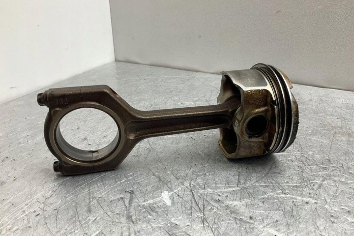 PISTON BMW 5 (E60) 7610295 3.0L GASOLINE 2009